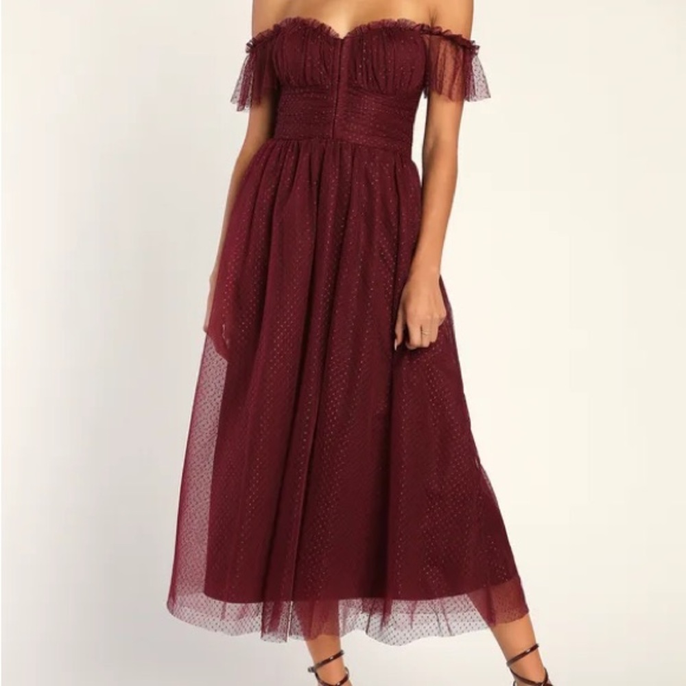 BNWT LuLus Regal Radiance Burgundy Tulle Bustier Midi Dress sz. Medium Burgundy